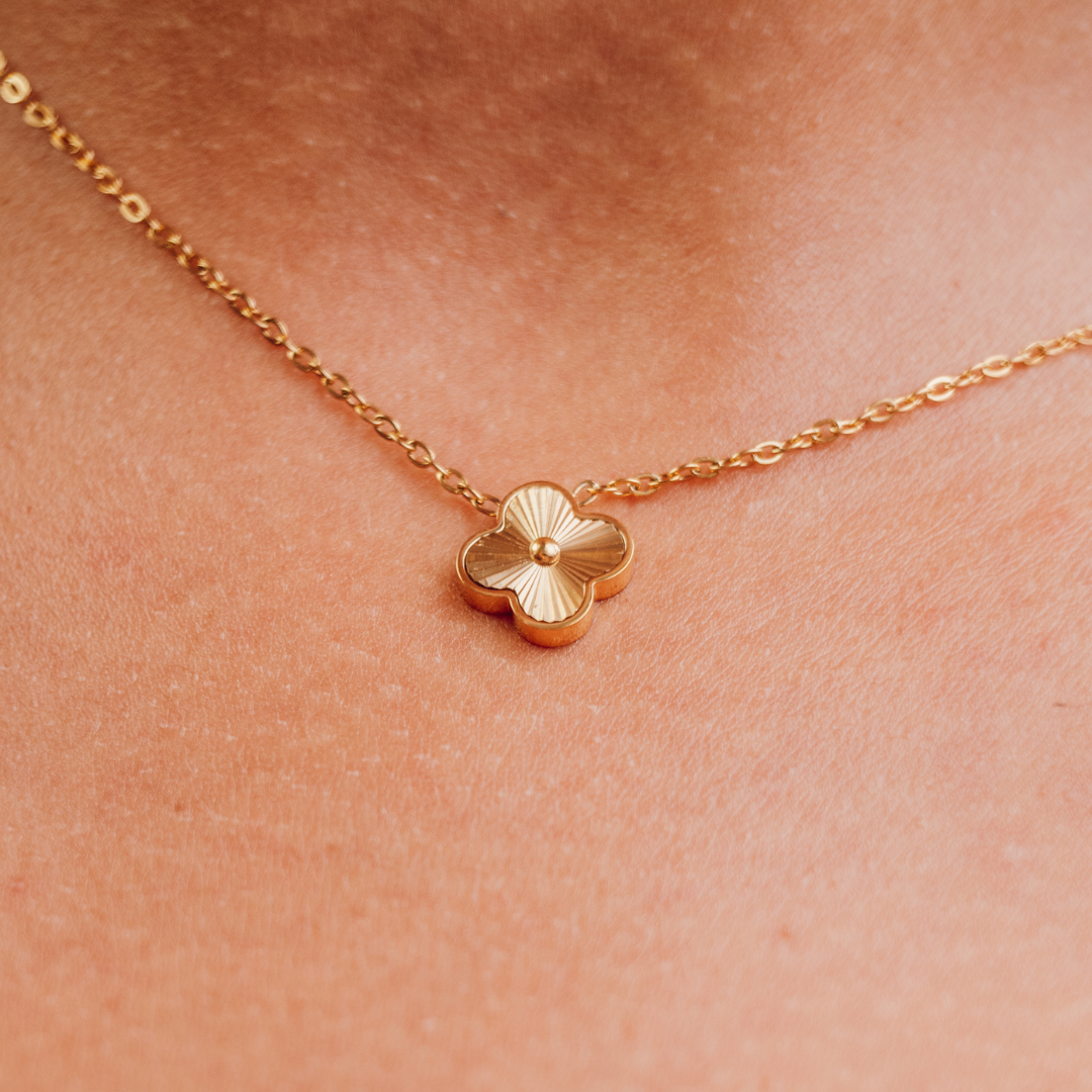 Plain Clover Necklace